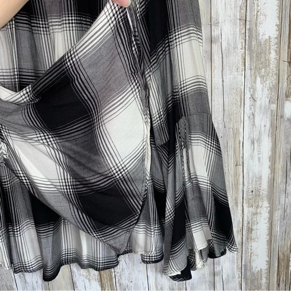 Lane Bryant Plaid Wide Sleeve Blouse - Picture 3 of 5